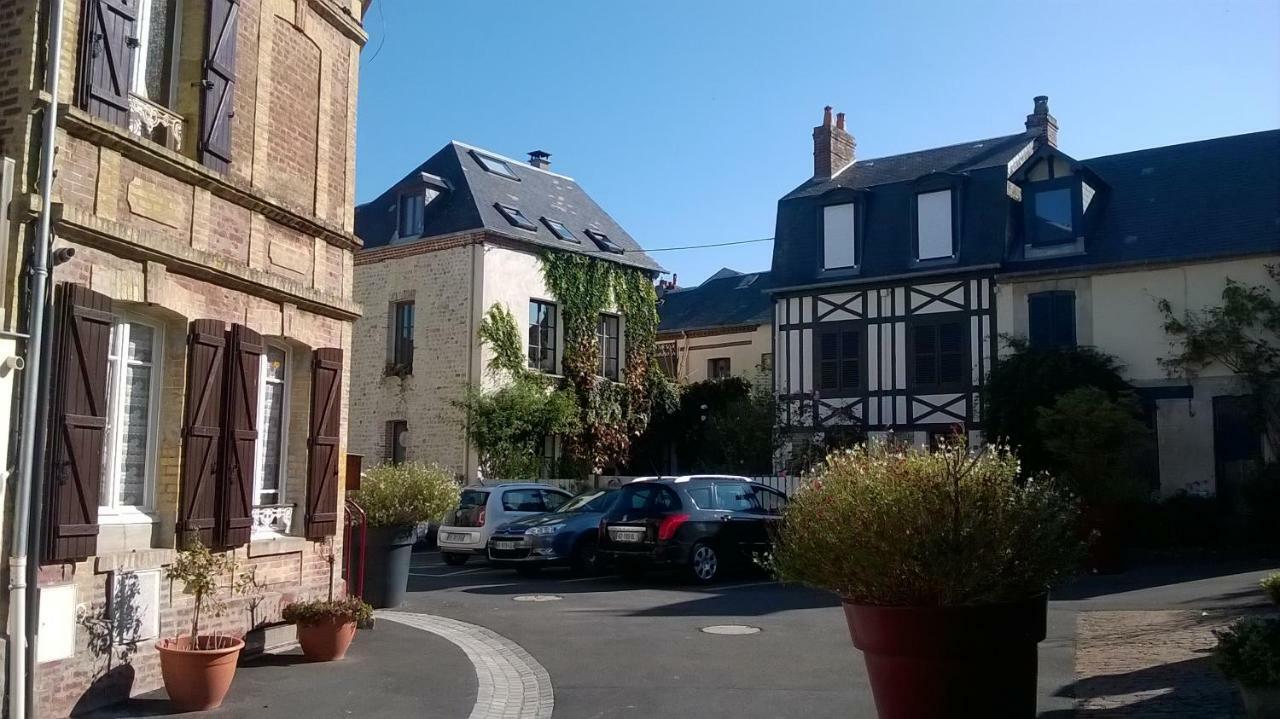 Villa La P'Tite Normande Villerville Exterior foto